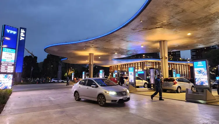 Estación de servicio YPF