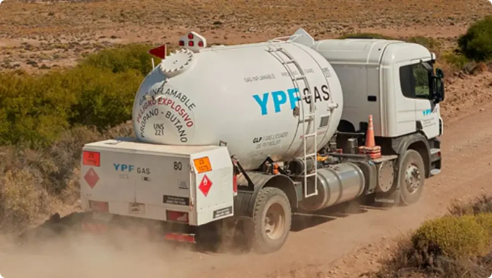 Camión de YPF Gas